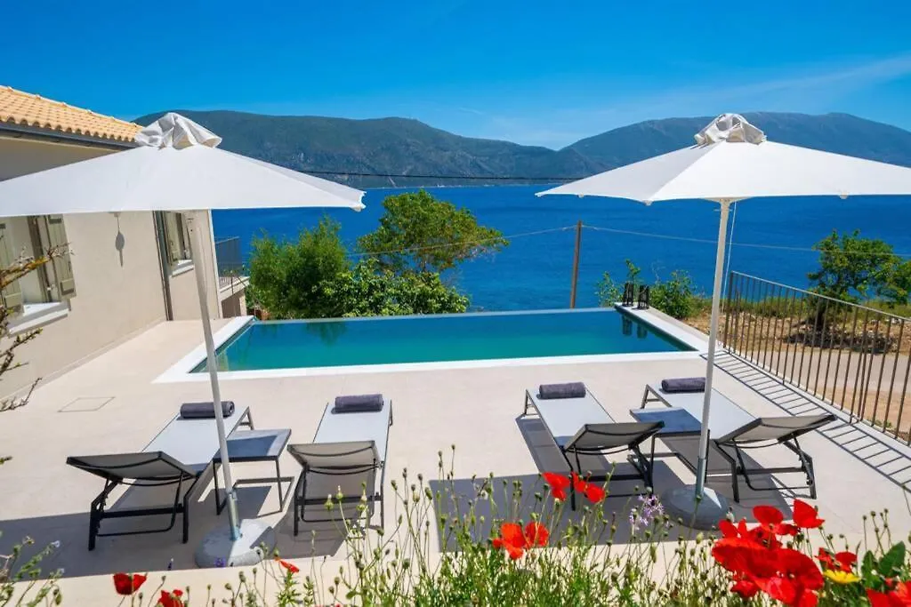 Luxury Seafront Villa Liberty With Pool In Φισκάρδο