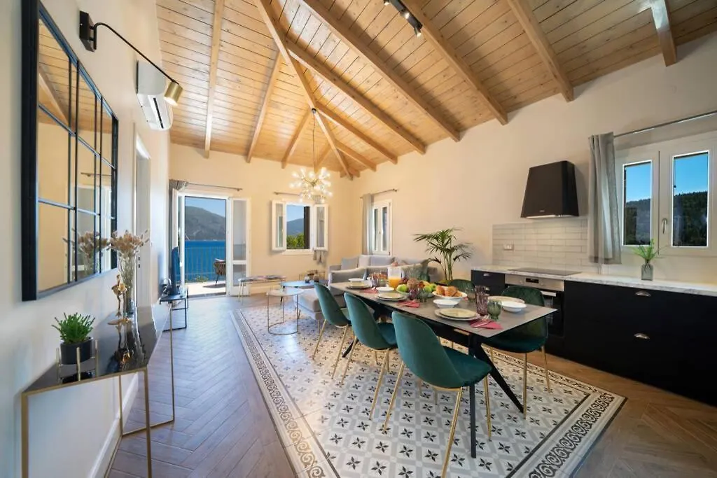 Luxury Seafront Villa Liberty With Pool In Φισκάρδο