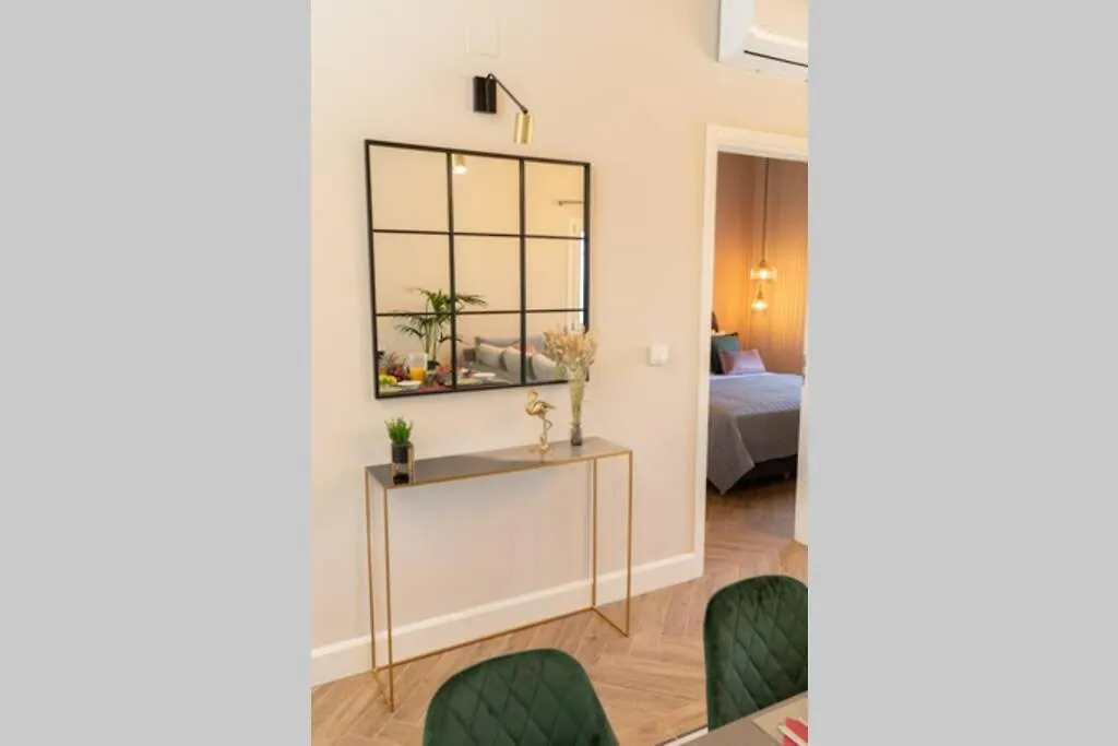 Luxury Seafront Villa Liberty With Pool In Φισκάρδο