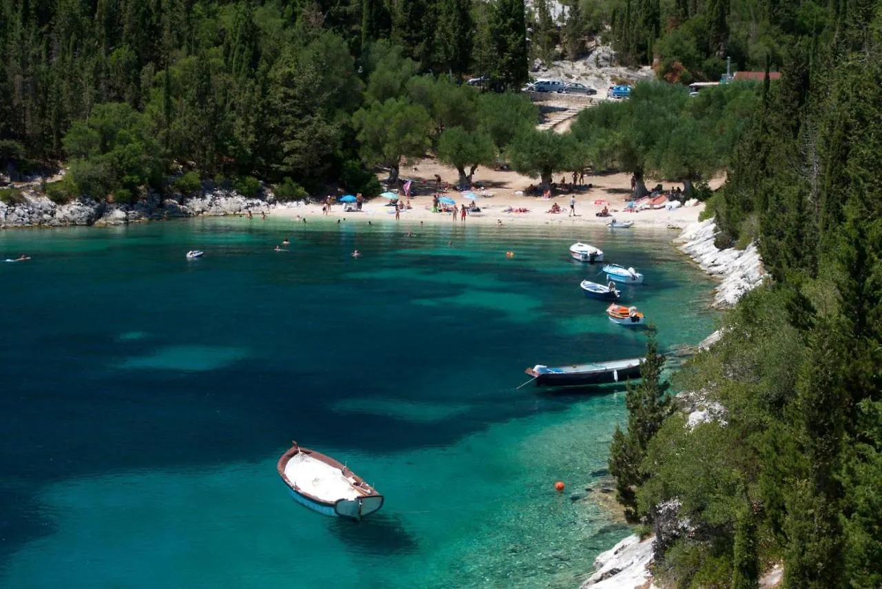 Luxury Seafront Villa Liberty With Pool In Φισκάρδο