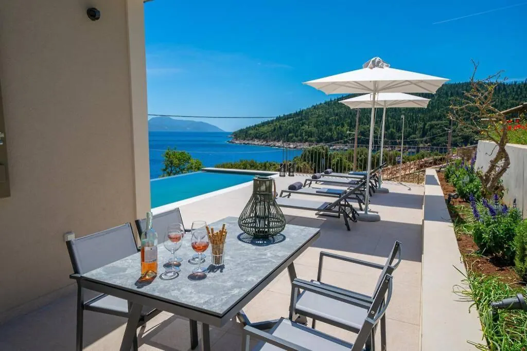 Luxury Seafront Villa Liberty With Pool In Fiskardo